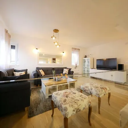 Bellavista Apartman Zára