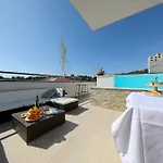 Bellavista Apartment