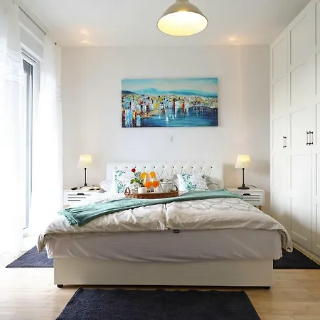 Bellavista Apartment