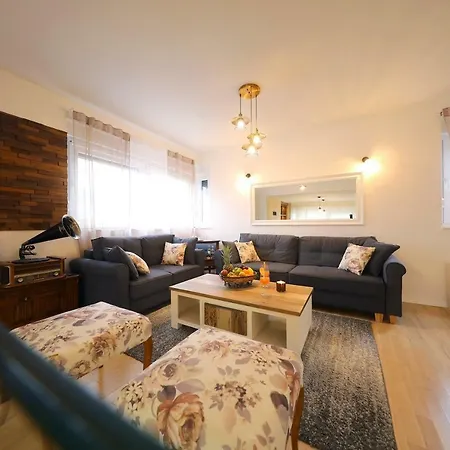 Bellavista Lejlighed *