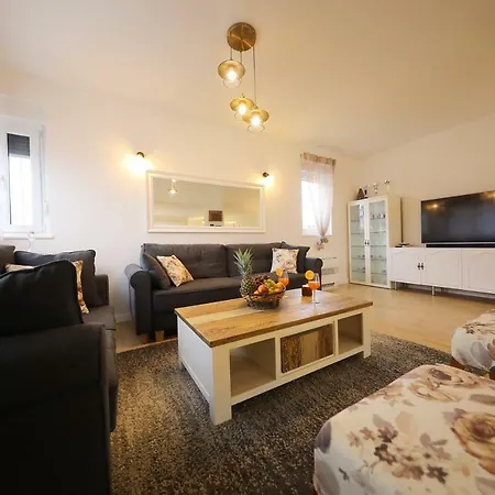 Apartament Bellavista *