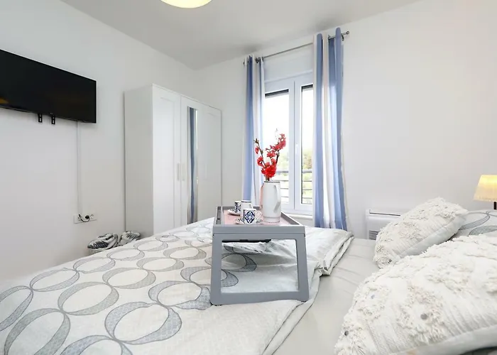 Bellavista דירה *