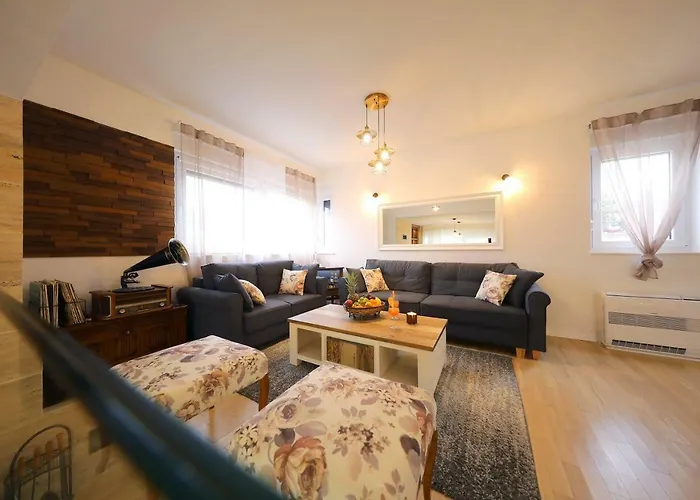 Bellavista דירה *